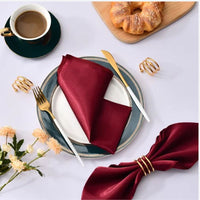 Serviettes en Tissu Satiné Élégantes 