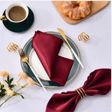 Serviettes en Tissu Satiné Élégantes 