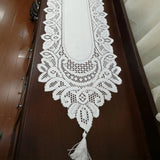 Chemin de Table Dentelle Blanche Style Vintage