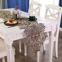 Chemin de Table en Tissu Luxueux et Décoratif