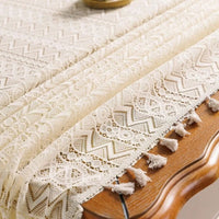 Nappe beige vintage en dentelle