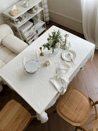 Nappe Blanche Chic Brodée en Dentelle