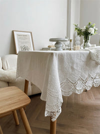 Nappe Blanche Chic Brodée en Dentelle