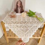 Nappe Carrée Beige en Dentelle Ajourée