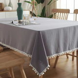 Nappe en Coton à Pompons et Coutures