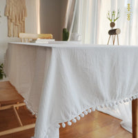 Nappe en Coton à Pompons et Coutures — Écru
