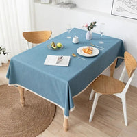 Nappe en Lin Élégante et Résistante sur une table