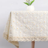 Nappe Rectangulaire en Coton à Pompons et Dentelle