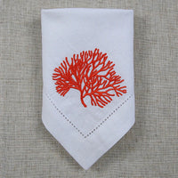 Serviette de Table avec Corail Brodé sur fond gris