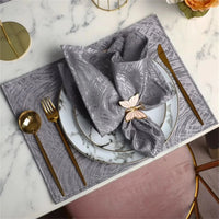 Serviette de Table Grise et Luxueuse