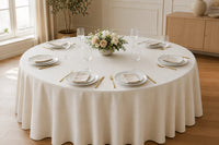 table ronde élégamment dressée pour six personnes 